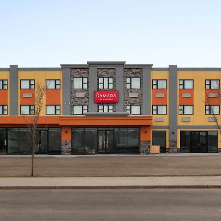 Ramada By Wyndham West Edmonton Hotel & Suites Zewnętrze zdjęcie