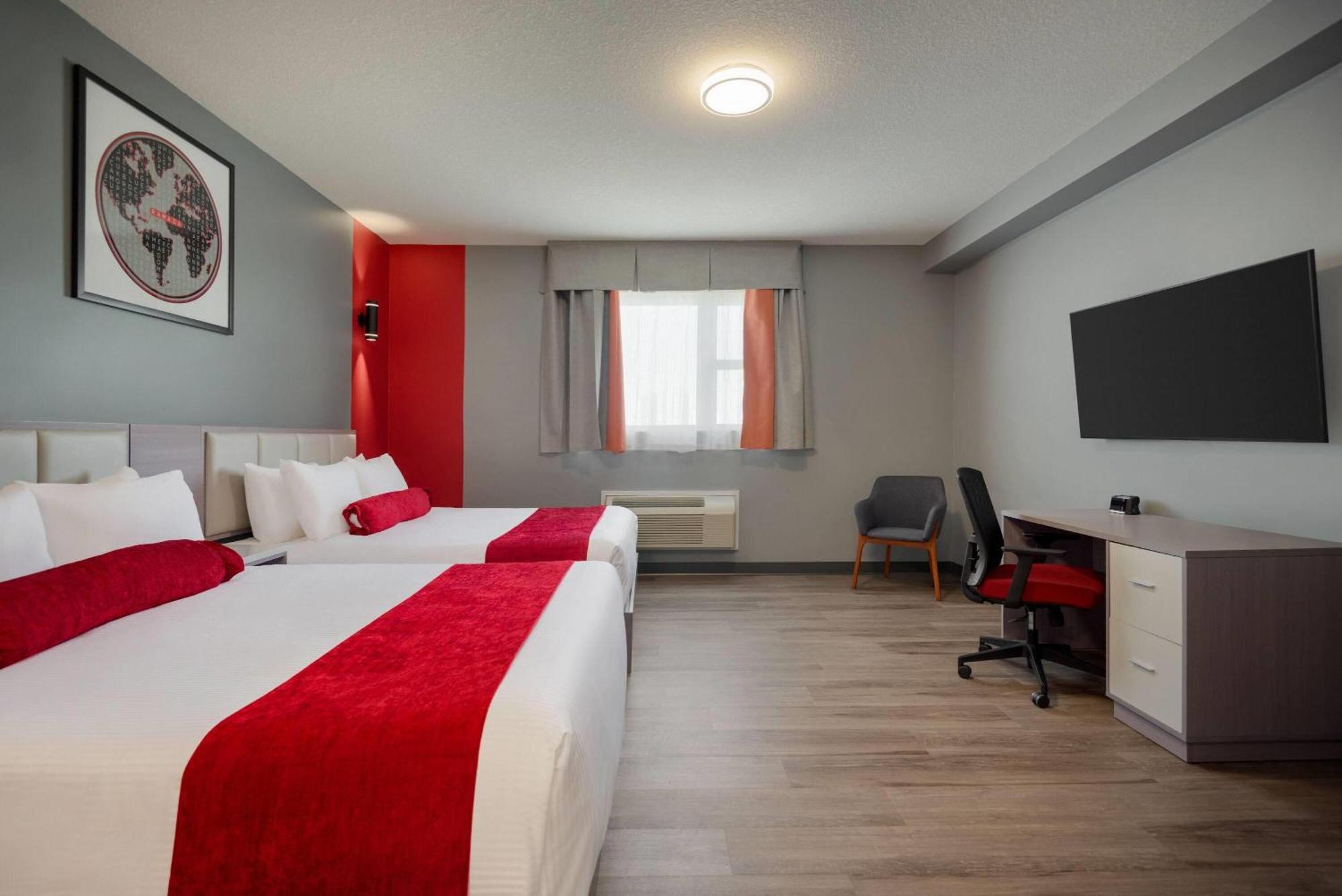 Ramada By Wyndham West Edmonton Hotel & Suites Zewnętrze zdjęcie